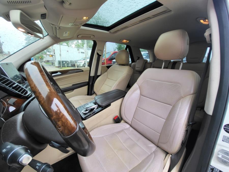 2016 Mercedes-Benz GLE 4MATIC 4dr GLE400 photo