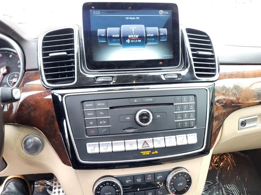 2016 Mercedes-Benz GLE 4MATIC 4dr GLE400 photo