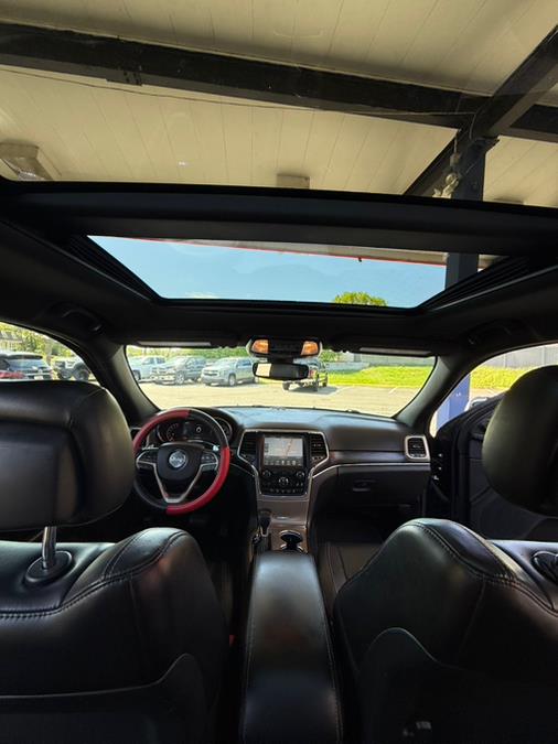 2017 Jeep Grand Cherokee Limited 4x4 photo