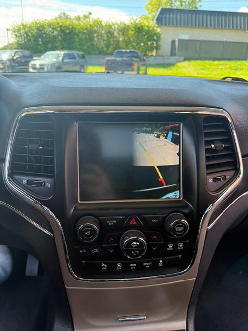 2017 Jeep Grand Cherokee Limited 4x4 photo
