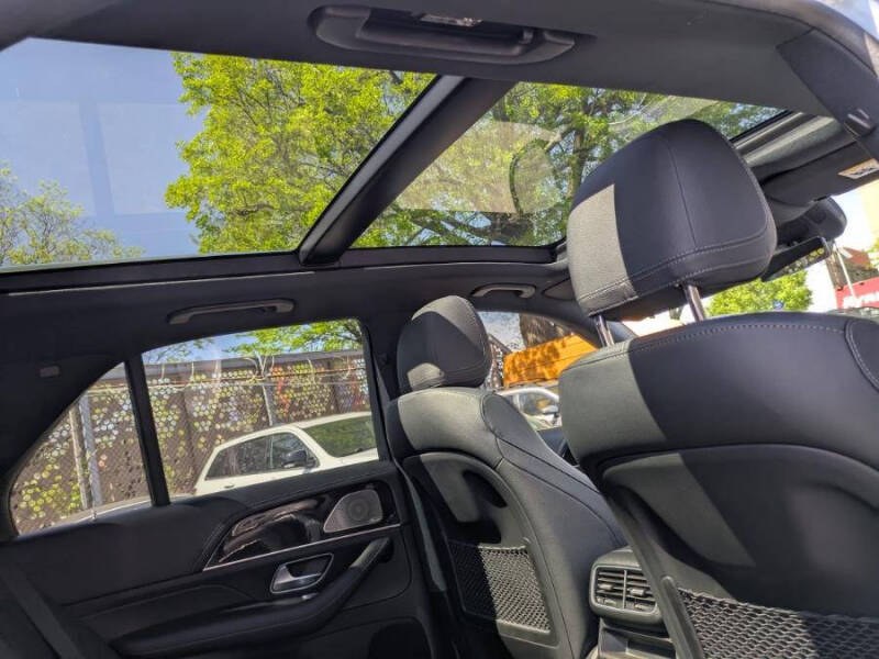 2022 Mercedes-Benz GLE GLE 450 4MATIC SUV photo