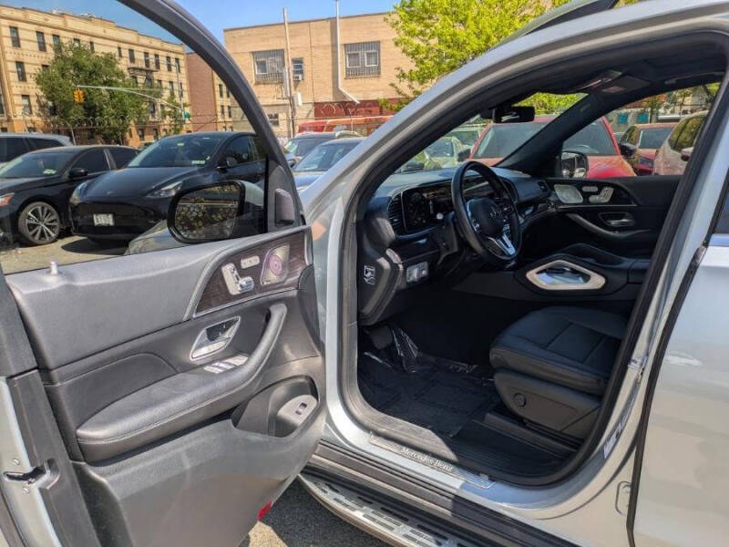 2022 Mercedes-Benz GLE GLE 450 4MATIC SUV photo