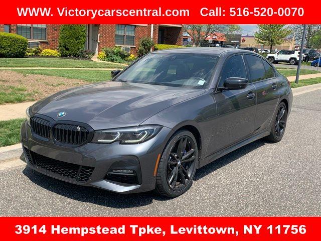 2022 BMW 3-Series 330i photo