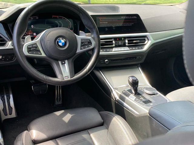 2022 BMW 3-Series 330i photo