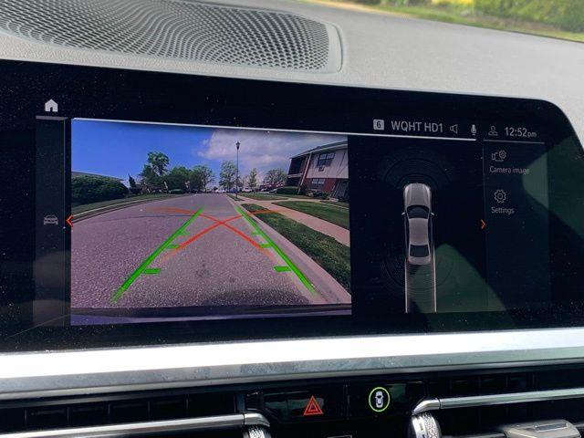 2022 BMW 3-Series 330i photo