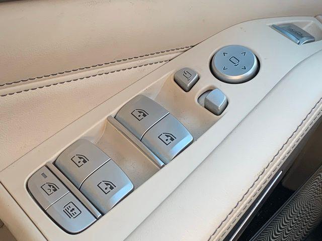 2019 BMW X7 xDrive50i photo