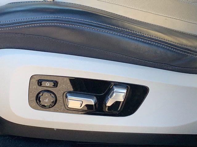 2019 BMW X7 xDrive50i photo