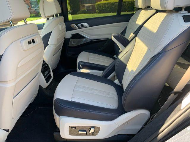 2019 BMW X7 xDrive50i photo