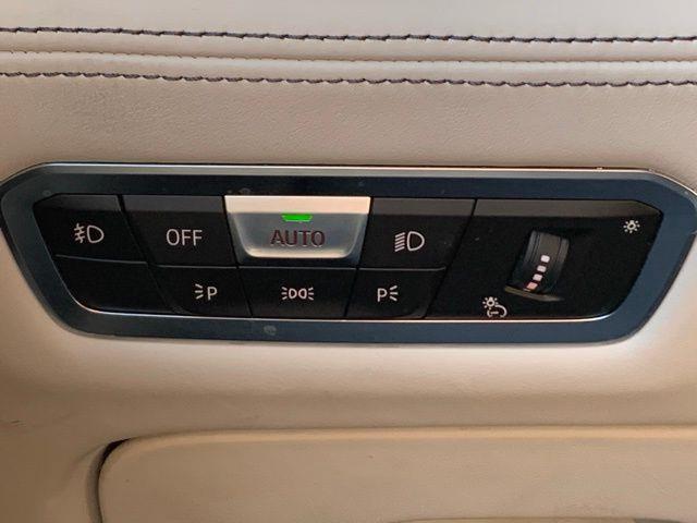 2019 BMW X7 xDrive50i photo