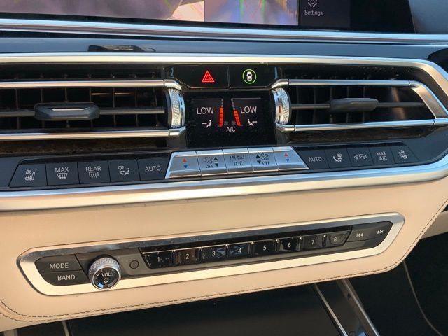 2019 BMW X7 xDrive50i photo