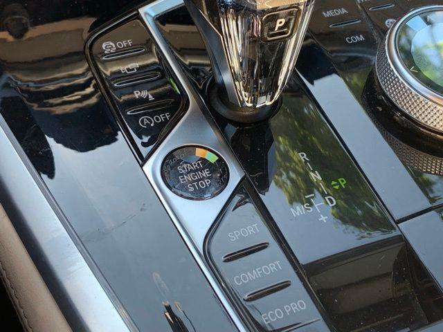 2019 BMW X7 xDrive50i photo