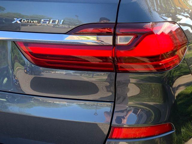 2019 BMW X7 xDrive50i photo