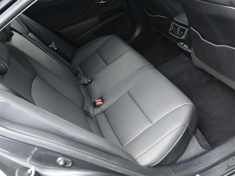 2022 Lexus ES Es photo