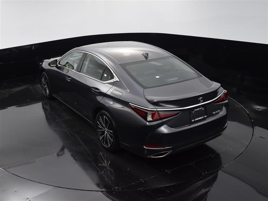 2022 Lexus ES Es photo