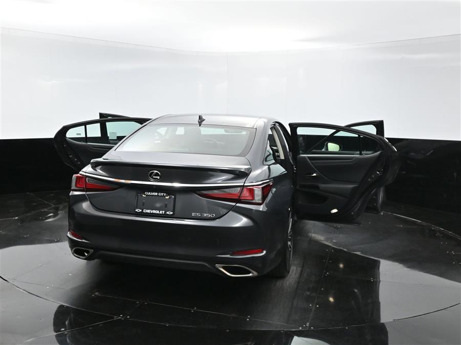 2022 Lexus ES Es photo