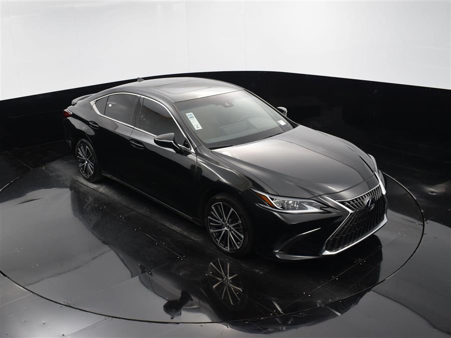 2023 Lexus ES Es photo