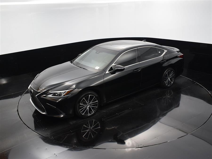 2023 Lexus ES Es photo