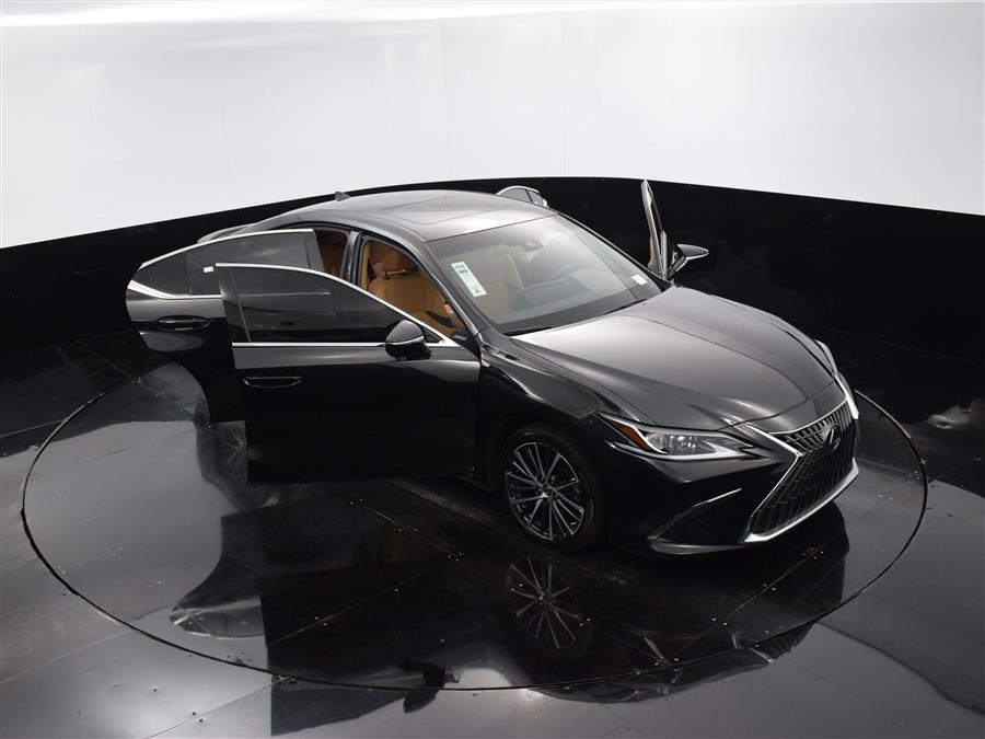 2023 Lexus ES Es photo