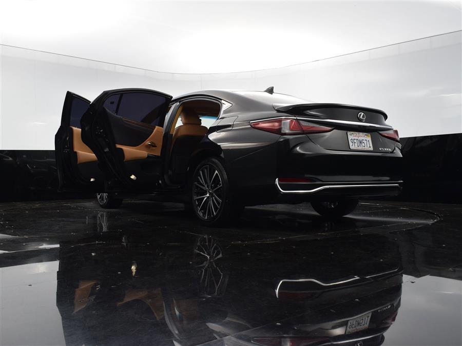 2023 Lexus ES Es photo