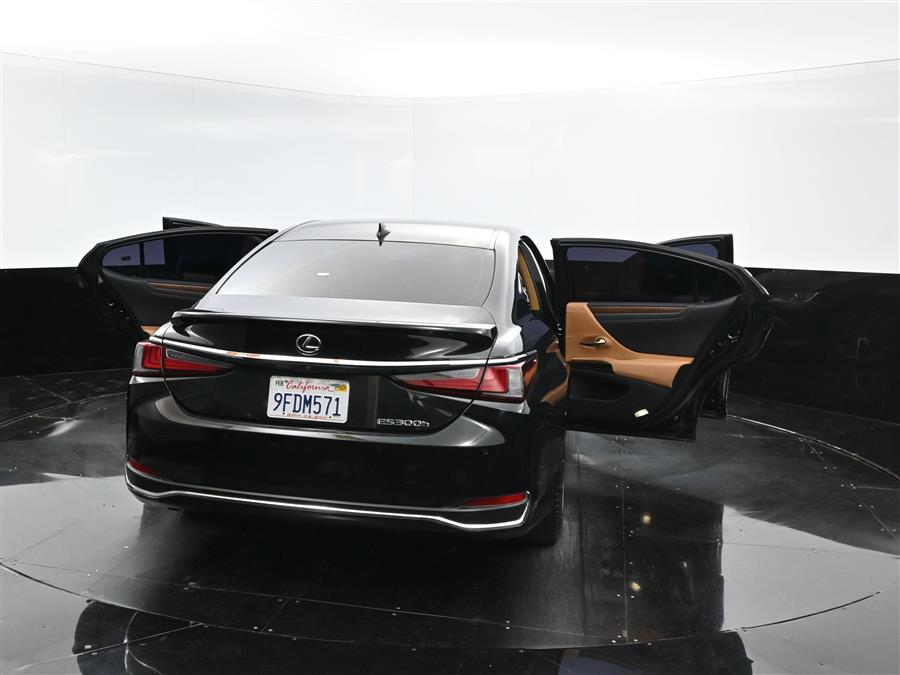 2023 Lexus ES Es photo