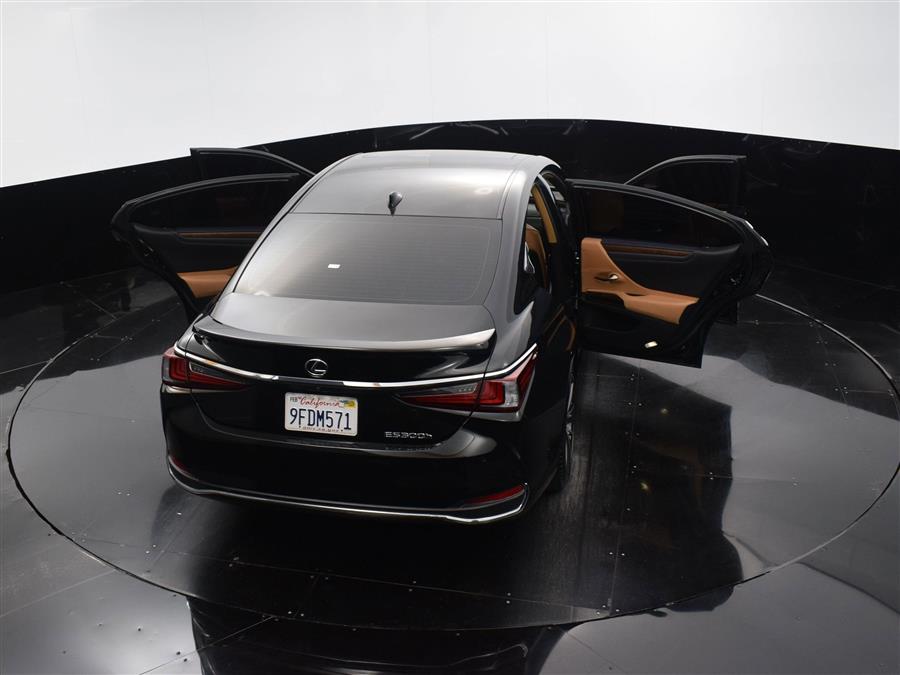 2023 Lexus ES Es photo