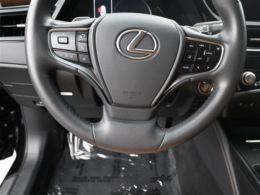 2023 Lexus ES Es photo