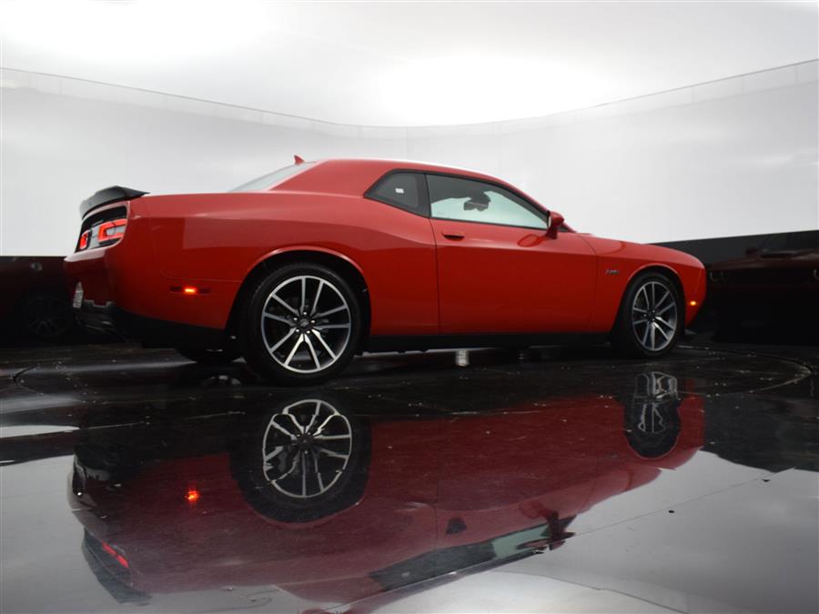 2023 Dodge Challenger R/T photo