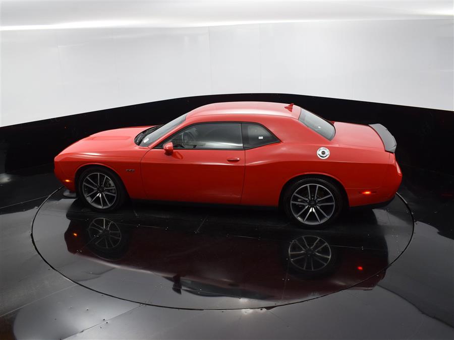 2023 Dodge Challenger R/T photo