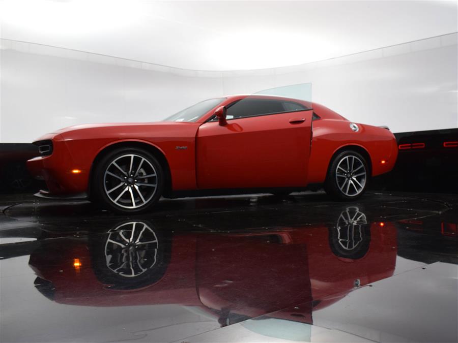 2023 Dodge Challenger R/T photo