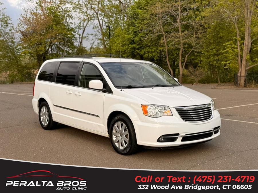 2014 Chrysler Town & Country Touring photo
