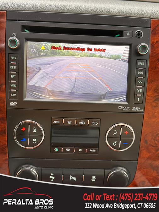 2014 Chrysler Town & Country Touring photo
