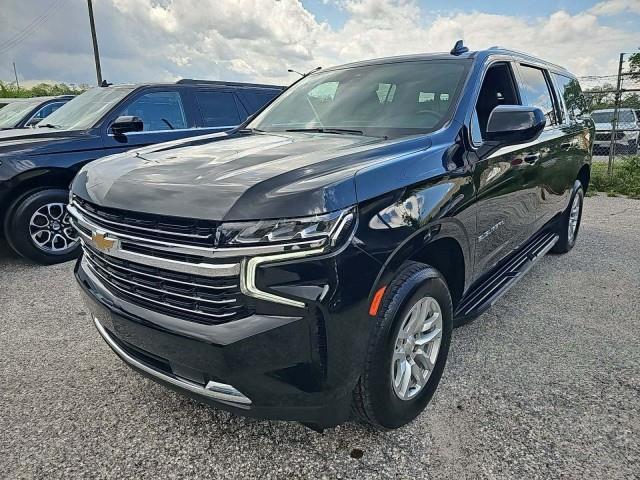 2023 Chevrolet Suburban LT photo