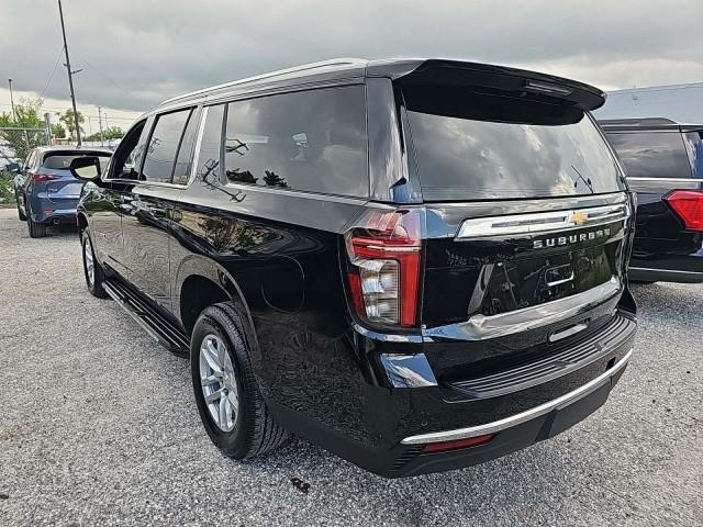2023 Chevrolet Suburban LT photo