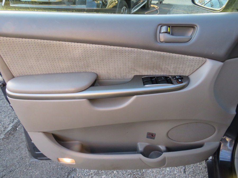 2008 Toyota Sienna CE 8-Passenger photo
