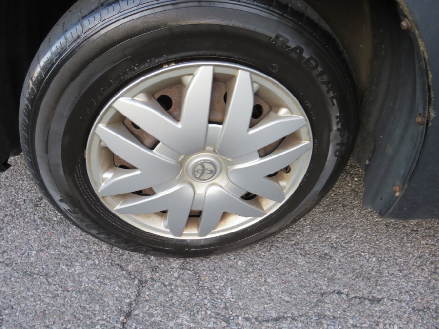 2008 Toyota Sienna CE 8-Passenger photo