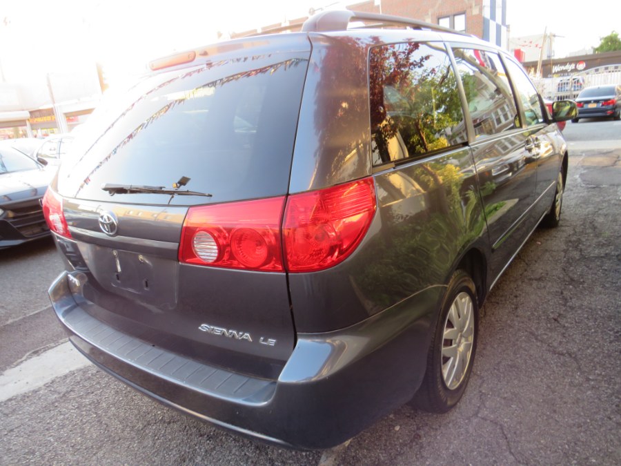 2008 Toyota Sienna CE 8-Passenger photo