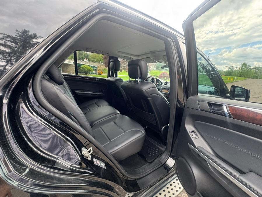 2011 Mercedes-Benz M-Class ML350 4MATIC photo