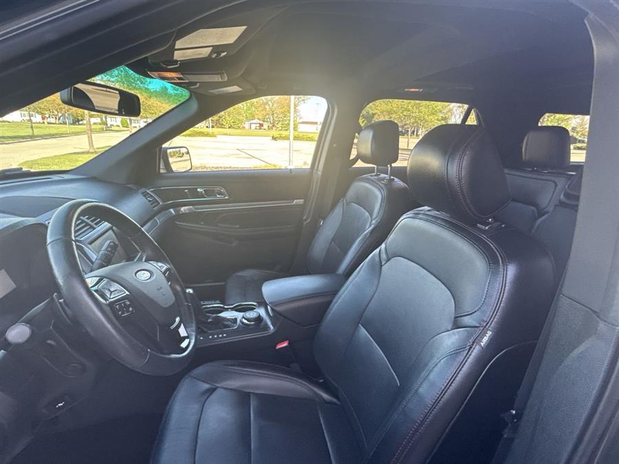 2016 Ford Explorer Sport photo