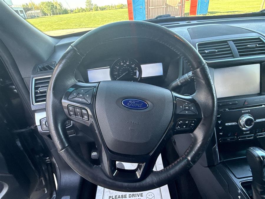 2016 Ford Explorer Sport photo