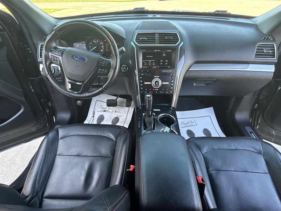 2016 Ford Explorer Sport photo