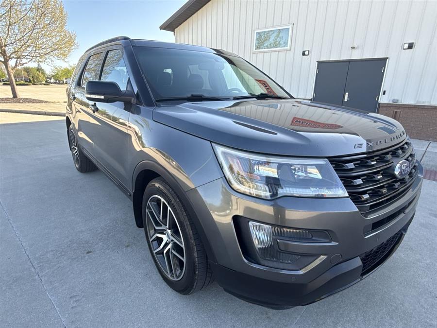 2016 Ford Explorer Sport photo
