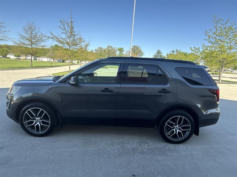 2016 Ford Explorer Sport photo