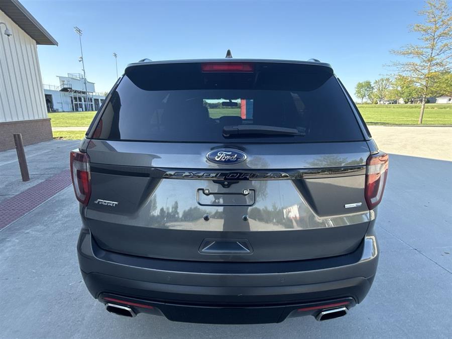 2016 Ford Explorer Sport photo