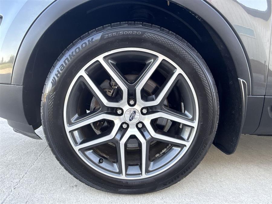2016 Ford Explorer Sport photo