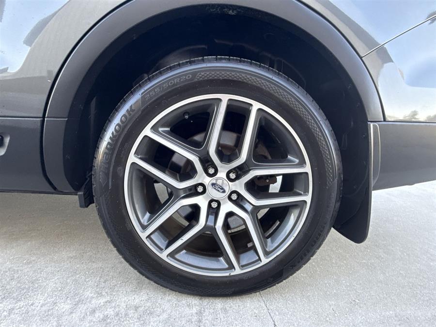 2016 Ford Explorer Sport photo