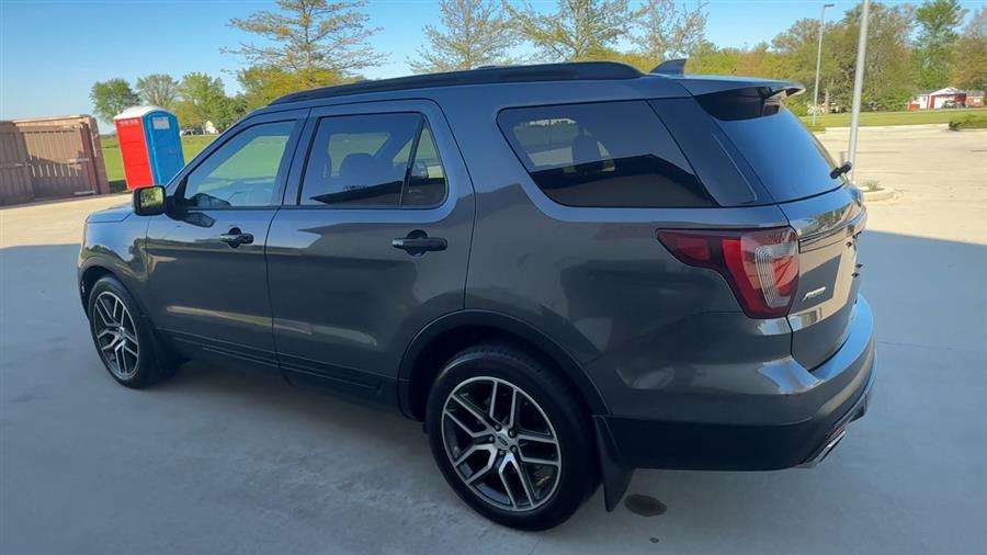 2016 Ford Explorer Sport photo