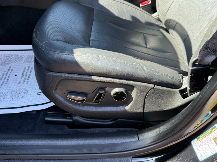 2015 Hyundai Genesis 3.8L photo