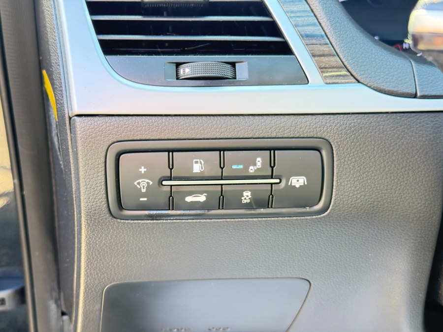 2015 Hyundai Genesis 3.8L photo