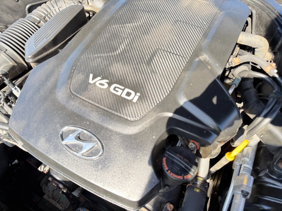 2015 Hyundai Genesis 3.8L photo