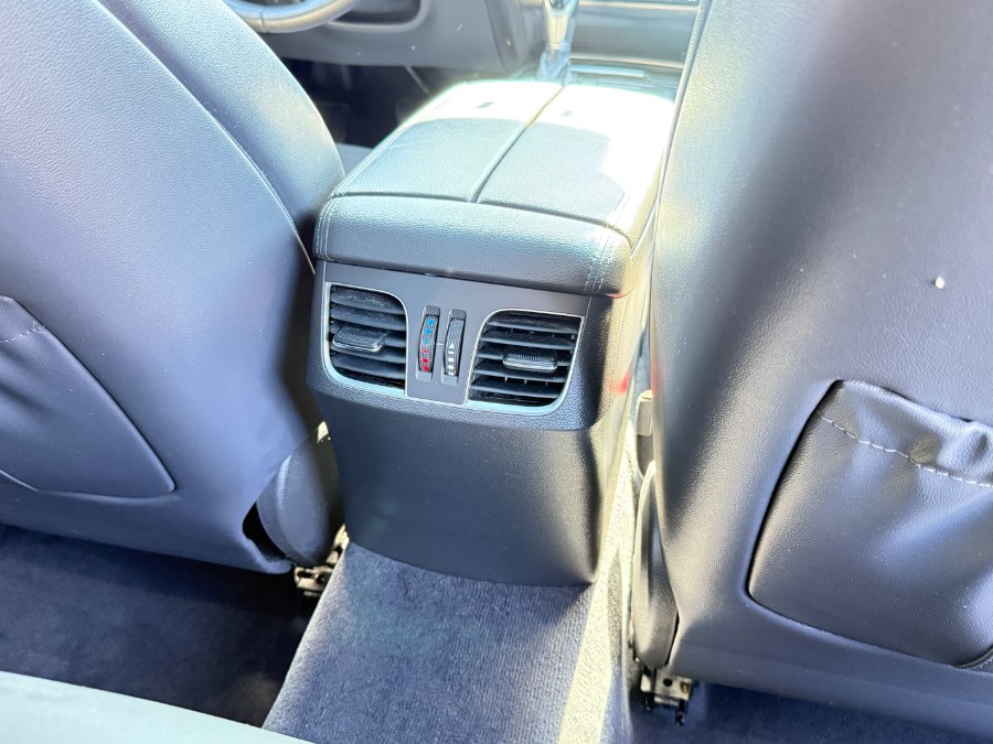 2015 Hyundai Genesis 3.8L photo